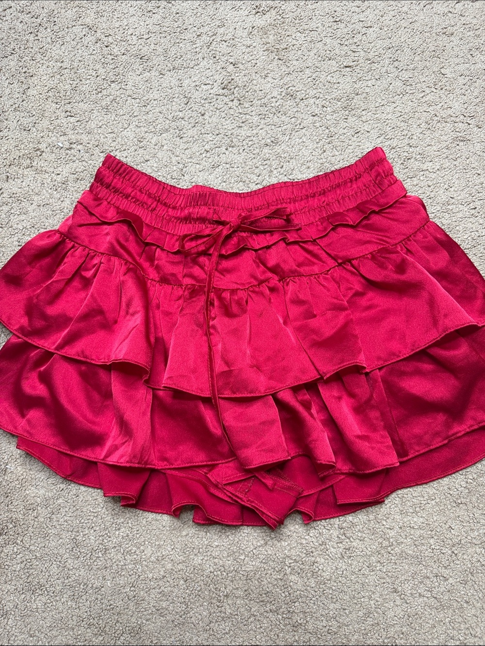 Women’s Ruffled Mini SKORT - true red